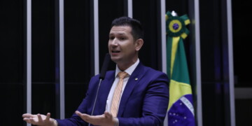 Saque-aniversário do FGTS mais que dobra em dois anos; governo federal estuda acabar com a medida