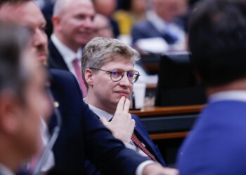 Van Hattem critica exclusão do NOVO em CPMI do 8 de Janeiro: ‘Lula ou Moraes está mandando em Arthur Lira’