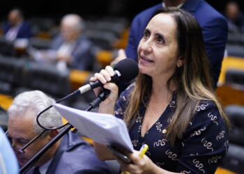 Com emenda “anti-Cuba”, MP do Mais Médicos é aprovada na Câmara