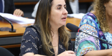 Comissão de Saúde debate saneamento básico com ministro das Cidades