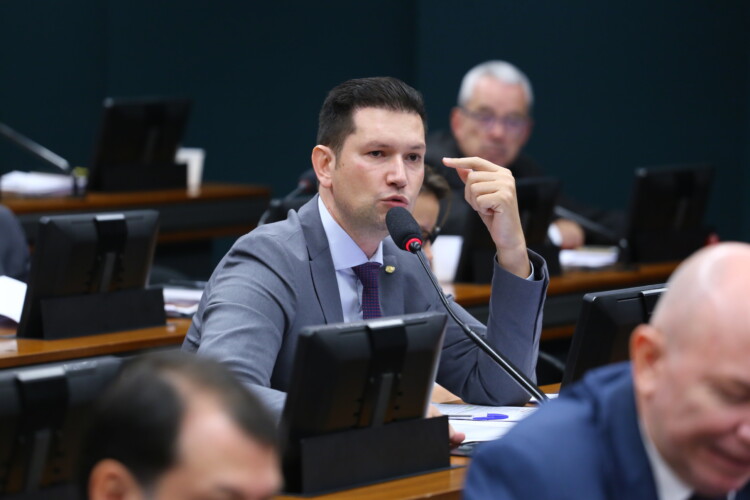 Deputado Gilson Marques vota a favor do marco temporal de demarcação de terras indígenas Deputado Gilson Marques vota a favor do marco temporal de demarcação de terras indígenas