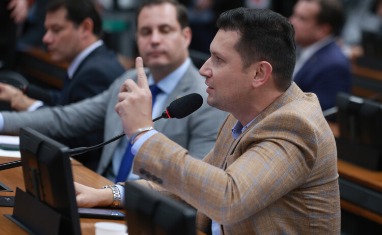 DEPUTADOS aprovam Projeto de lei que determina PERDA DE HERANÇA para herdeiro após sentença definitiva; ENTENDA