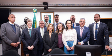 Guaidó participa de audiência na Câmara brasileira e diz que ‘tragédia do povo venezuelano não é narrativa’