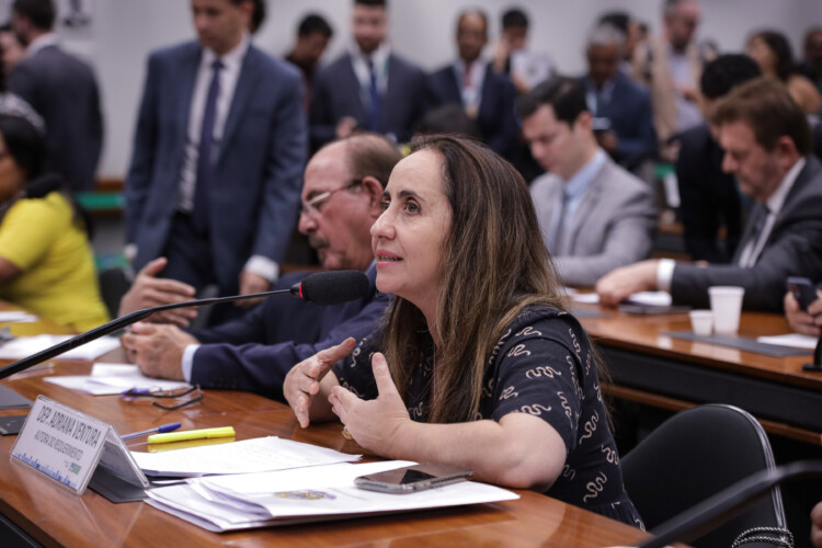 Ministro das Cidades defende decretos sobre saneamento editados por Lula Ministro das Cidades defende decretos sobre saneamento editados por Lula