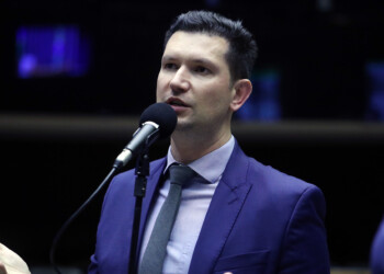 Deputado Gilson Marques cobra Governo Lula sobre a vacina contra a dengue