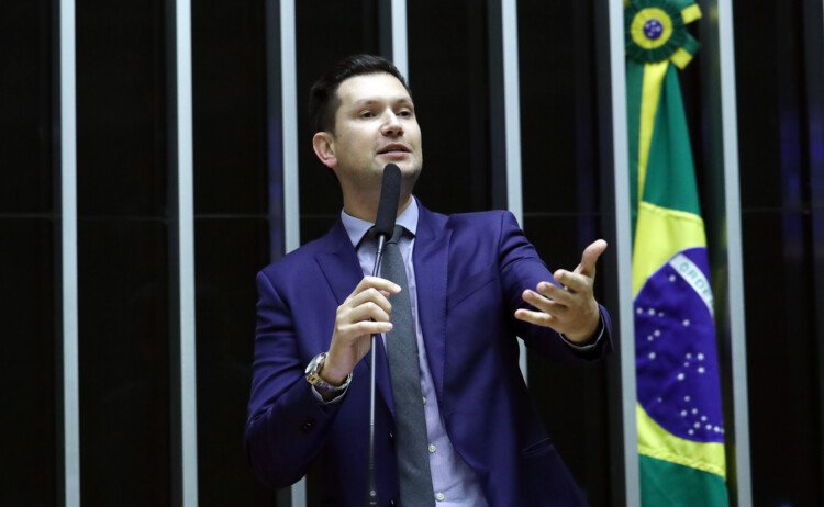 “Devaneio socialista”: Marques sobre PL que obriga empresas a “respeitarem direitos humanos”