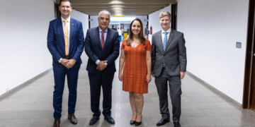 Partido Novo pede liminar para deletar postagens de Lula nas redes sociais