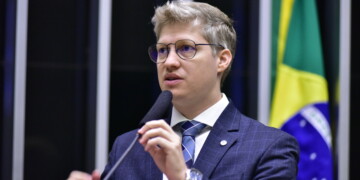 Van Hattem reage à aprovação do novo Marco Fiscal: “negociatas com o governo”