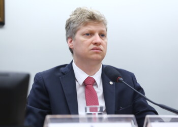 Câmara aprova projeto que altera prazos da Lei da Ficha Limpa