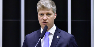 NOVO apresenta projeto para impedir juízes de julgarem causas de escritórios de familiares