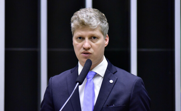 NOVO apresenta projeto para impedir juízes de julgarem causas de escritórios de familiares