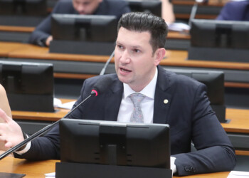 Oposição defende que Congresso decida sobre empréstimos do BNDES a países “amigos” de Lula