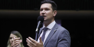 “Orçamento secreto” sob Lula e emendas parlamentares turbinam poder do Congresso