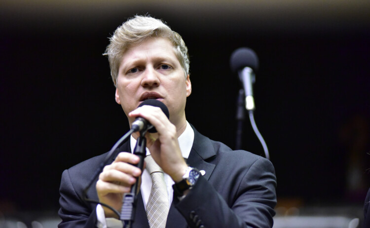 Novo diz que há falta de transparência na agenda de Silvio Almeida Novo diz que há falta de transparência na agenda de Silvio Almeida