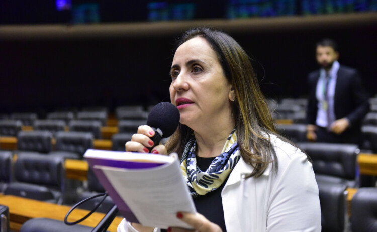 Proposta por Adriana Ventura, Frente Parlamentar da Saúde Digital será lançada no Congresso Proposta por Adriana Ventura, Frente Parlamentar da Saúde Digital será lançada no Congresso