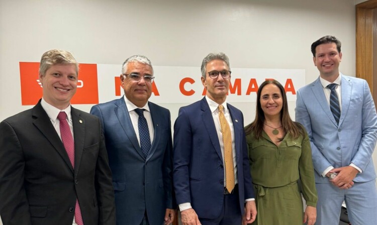 Zema irá a Brasília nesta quarta para receber medalha na Câmara dos Deputados