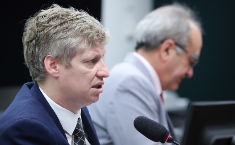 Câmara aprova medidas emergenciais para cultura e turismo do RS Câmara aprova medidas emergenciais para cultura e turismo do RS