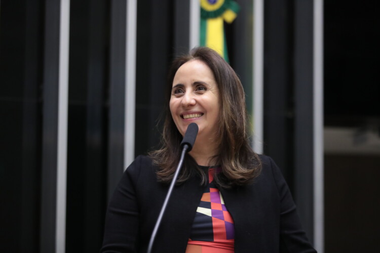 Comissão de Saúde debate adoção de prontuário eletrônico único no SUS Comissão de Saúde debate adoção de prontuário eletrônico único no SUS