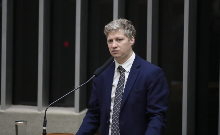 Deputado pede urgência para projeto com socorro a eventos e turismo do RS