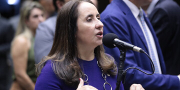 ‘Piada de muito mau gosto’, diz deputada que fez audiência sobre a Lava Jato em dia de derrotas no STF