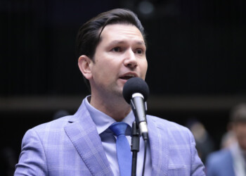 Projeto destina multa por improbidade administrativa para usuário de serviço público