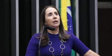 Taxação das blusinhas: Câmara “assusta” Fazenda e vê isenção a varejistas nacionais como arma para negociar