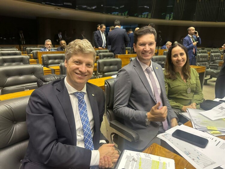 Novo e MP do TCU pedem devolução das diárias dos juízes de Brasília que trabalham em Brasília Novo e MP do TCU pedem devolução das diárias dos juízes de Brasília que trabalham em Brasília