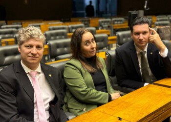 Oposição quer explicações sobre reuniões de Alexandre Silveira com executivos de empresa beneficiada por MP do setor elétrico