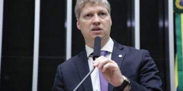 Houve direcionamento”, diz van Hatten, sobre megalicitação da Secom