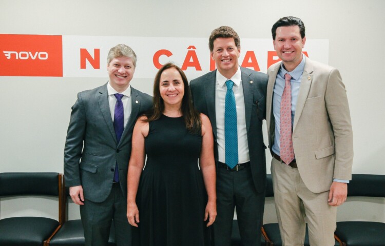 Bancada do NOVO quer convocar Mauro Vieira sobre Venezuela e Oriente Médio Bancada do NOVO quer convocar Mauro Vieira sobre Venezuela e Oriente Médio