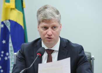 NOVO aciona CNJ contra auxiliares que seguiram “ordens ilegais de Moraes”