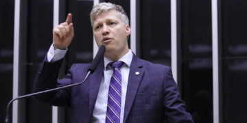 À CNN, relator da PEC do STF diz discordar de decisões unilaterais vindas da Corte