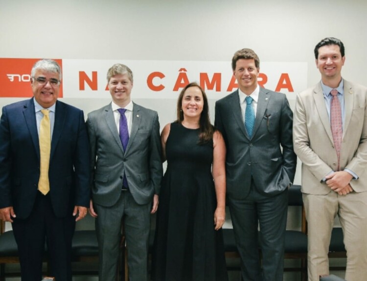 O NOVO é o partido mais à direita do Brasil segundo o GPS Partidário O NOVO é o partido mais à direita do Brasil segundo o GPS Partidário