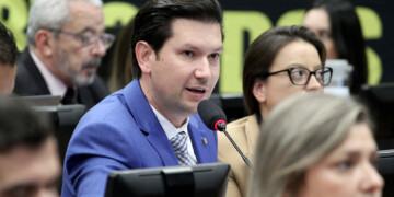 Câmara rejeita incluir taxação de grandes fortunas na reforma tributária