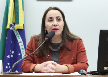 Deputada protocola projeto que limita participação de autoridades em ‘mercado de palestras’