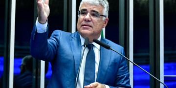 Girão critica julgamento do STF sobre responsabilidade de redes sociais