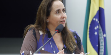 Comissão aprova prioridade em teleconsultas para paciente com câncer em caso de atraso na consulta presencial