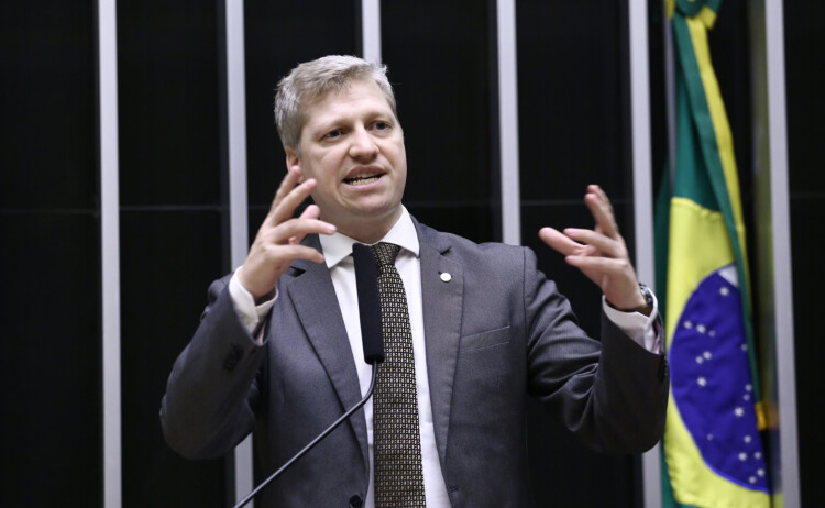 Escândalo do Pé-de-Meia: ‘Impeachment à vista’, diz van Hattem