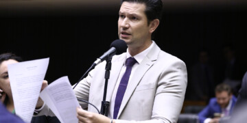 Pix como moeda obrigatória: deputado propõe emendas para proteger empreendedor Pix como moeda obrigatória: deputado propõe emendas para proteger empreendedor