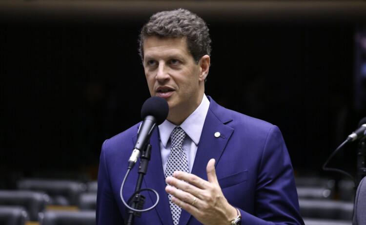 Ricardo Salles comenta o projeto de castração química aprovado na Câmara Ricardo Salles comenta o projeto de castração química aprovado na Câmara