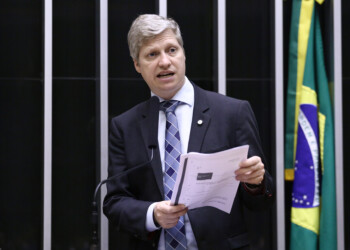 NOVO acusa Moraes de ditar política externa: ‘Quer se meter em tudo’