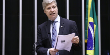 NOVO acusa Moraes de ditar política externa: ‘Quer se meter em tudo’