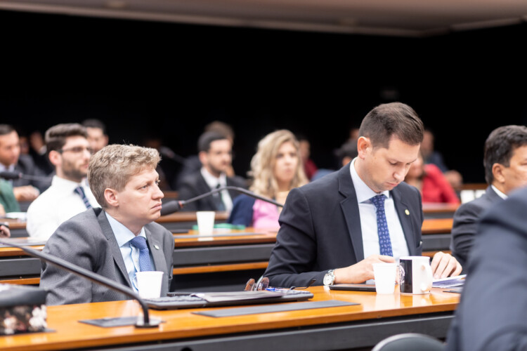 Projeto que limita poderes do TSE avança na CCJ da Câmara