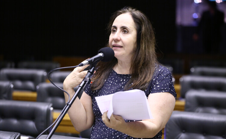 Adriana Ventura questiona: ‘cadê a grandeza do STF?’ Adriana Ventura questiona: ‘cadê a grandeza do STF?’