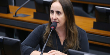 Marcel van Hattem assume a liderança do NOVO na Câmara