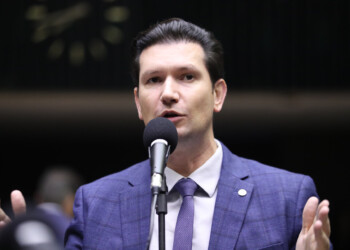 Marcel van Hattem assume a liderança do NOVO na Câmara