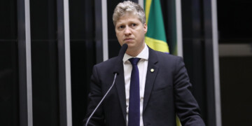 Marcel van Hattem assume a liderança do NOVO na Câmara