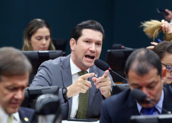 Marcel van Hattem assume a liderança do NOVO na Câmara