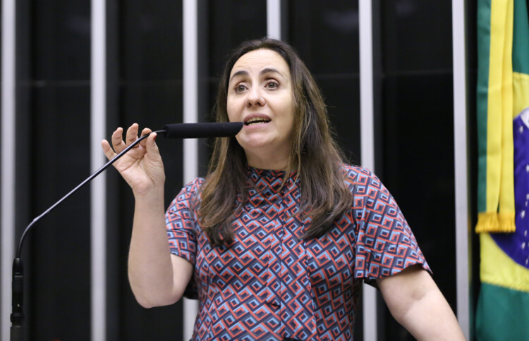 Marina Silva é convocada por Comissão da Câmara por participar do Acampamento Terra Livre Marina Silva é convocada por Comissão da Câmara por participar do Acampamento Terra Livre