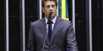 “PT, Lupi e Lula roubaram os idosos do Brasil”, diz Ricardo Salles